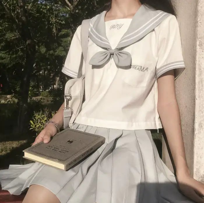 魔具少女 海报